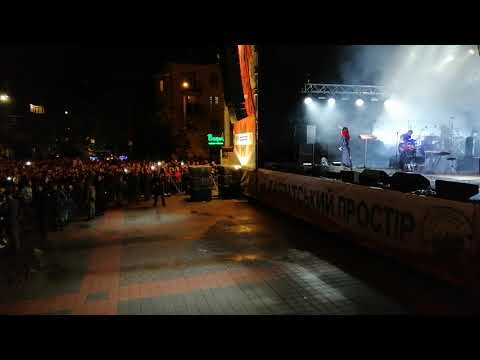 Сотні запалених вогнів: до Франківська завітав гурт HARDKISS. ФОТО. ВІДЕО