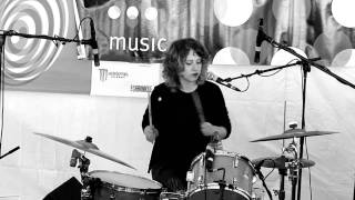 Grass Widow - &quot;Mannequin&quot; (Wire cover)