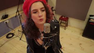 Holy Moly &amp; The Crackers - Cold Comfort Lane (live session)