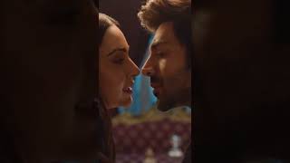 Romantic Kissing scene From Bhool Bhulaiya 2 Karthik Aryan & Kiara Advani #love #kiss