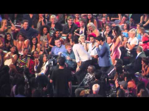 TCA'S 2013: Harry Styles Twerking LIVE