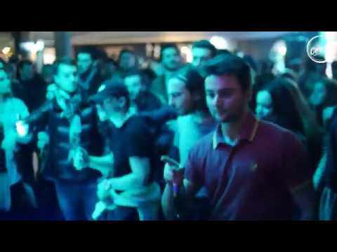 Playing Joss Moog - Mouvement De Foule