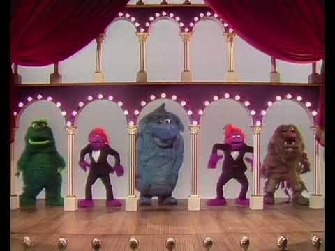 The Muppet Show: Theme Song (Peter Sellers) (1978)