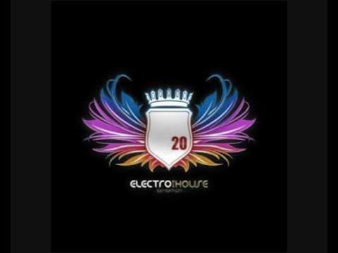 Valentine Smolich Vs Junior Jack Stupidisco (Club mix)