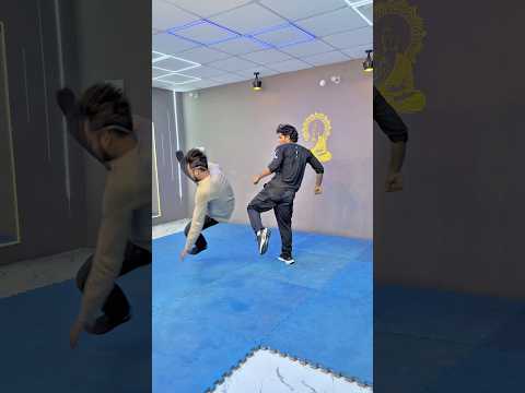 Street Self-Defense: How to Escape and Counter a Sudden Attack! Safety Training 💥⚡️#selfdefense