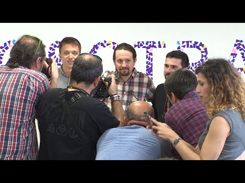 Pablo Iglesias anuncia a Errejón como candidato a la CAM