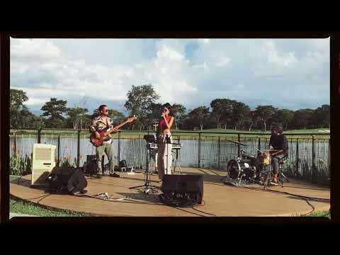 Marga Jayy - Didn't Cha Know LIVE at The Lakehall