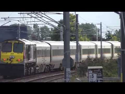 Irish Rail class 201 (207) + Mk3 Enterprise 9003 - Humpback Bridge.