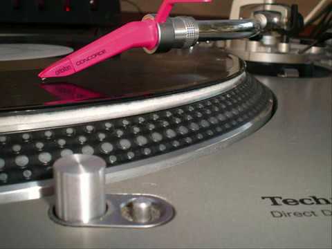 Q feat Tracy Ackerman   Get Here extended mix