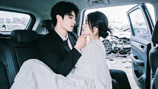 10年婚姻終成怨偶，曾經他爲愛搶婚，如今卻故意和白月光親密接觸只爲刺激她，她徹底看透選擇離婚，不料竟意外發生車禍，兩人雙雙失憶回到剛結婚的狀態#短劇#失憶 #破鏡重圓#婚姻