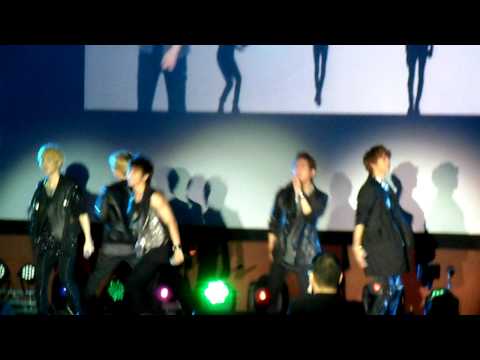 SHINee in London: Hello - 03/11/11
