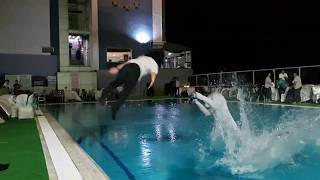 preview picture of video 'Düğün havuz başındaysa sonu atlamalı biter'