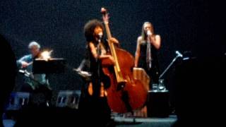 Esperanza Spalding - What a friend live @ Auditorium Parco della Musica di Roma