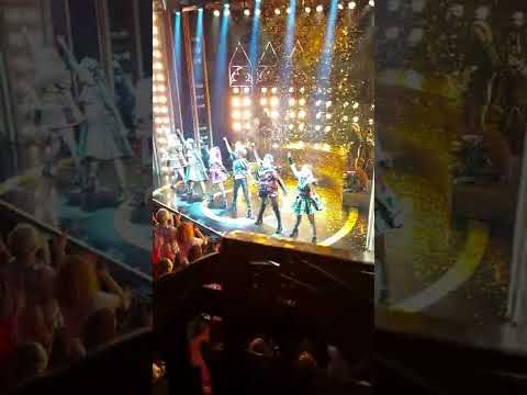 megasix | 12 / 03 / 22 | six the musical