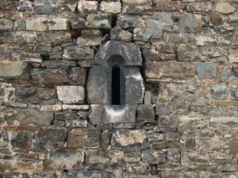 LA CASA CAÍDA ( LA RONDA DE BOLTAÑA )