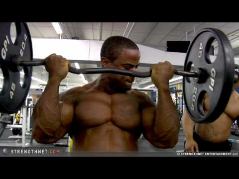 Anthoneil Champagnie Hits Biceps with EZ-Bar Curls