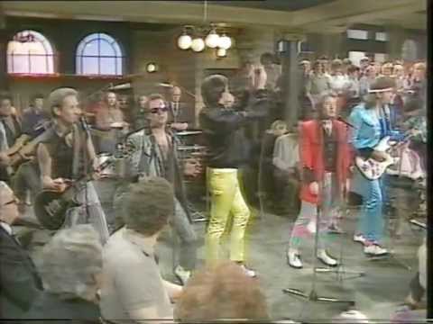 Showaddywaddy - Dancin' Party/I Wonder Why/Hey Rock n Roll on The Knees Up plus play-out