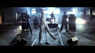 Chris Brown - Chase our love - Graffiti - HD