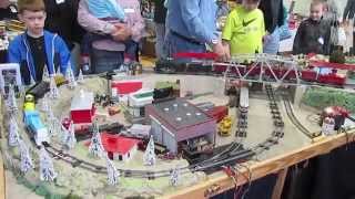 preview picture of video 'ACSG running the Super 8 layout at the Mebane Train Show'