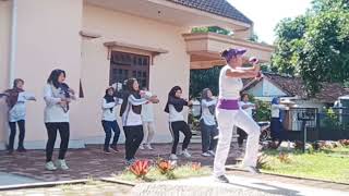 Download lagu Zumba DJ tenda biru bersm mama2 new zumba gaul new chy by Titin 🔥🔥 mp3 Download lagu Zumba DJ tenda biru bersm mama2 new zumba gaul new chy by Titin 🔥🔥 mp3