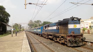 preview picture of video 'Super Chugging by Offlink Erode WDM-3A hauling Hyderabad Express....Pls listen in Full Volume..!!!'