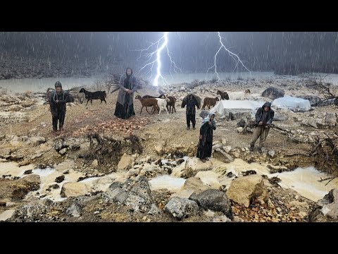 Nomadic Life: Terrible Winter Rain in the Mountains ⛈️ | Nomads Fight for Survival by the Wild River