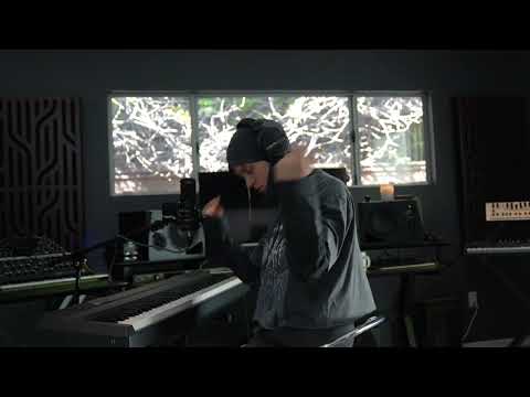 SAINT SINNER - FRIENDS IN LOVE (Official Music Video)