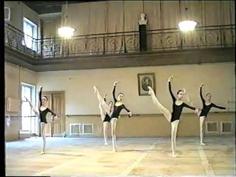 Beautiful adagio from my exam at Vaganova Ballet Academy (1998)