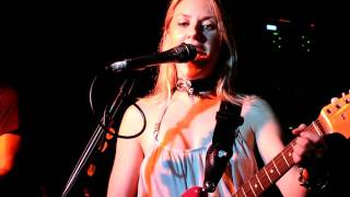 LIZ PHAIR fuck and run MAXWELL'S NJ December 12 2010
