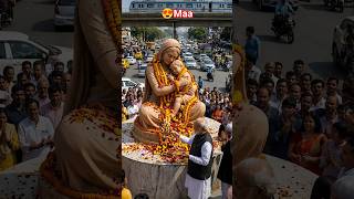 Cruise हादसे के बाद सामने आई मां और बच्चे की भावुक तस्वीर सोशल मीडिया पर तेजी से वायरल हो रही है।एक