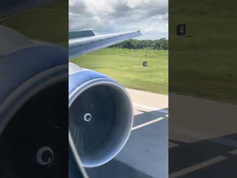 BA2205 B777-236ER - G-VIIO pousando em PUJ.