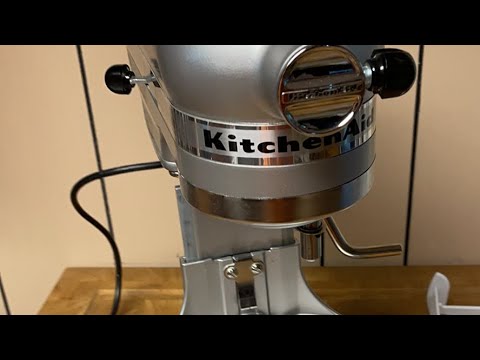 Kitchen Aid Mixer Rolo Vanilla Ice Cream. Brain Freeze Nation Episode 1.