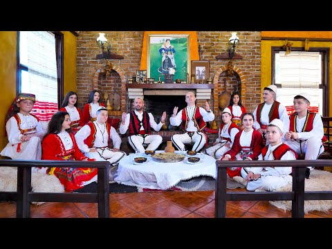 Pavlin Kola & Arben Pacani- Mos e harro vllaun (Official Video 4K)