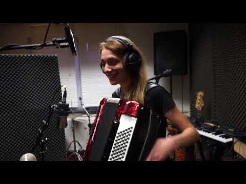 Kornblumenblau - Zu Besuch im Studio bei den Aufnahmen zu "Wind gen Morgen"