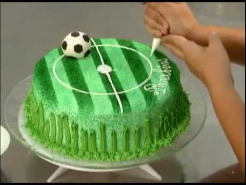 Gateau En Forme De Stade De Foot