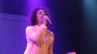 New Young Pony Club - Hiding On The Staircase (18.04.13)