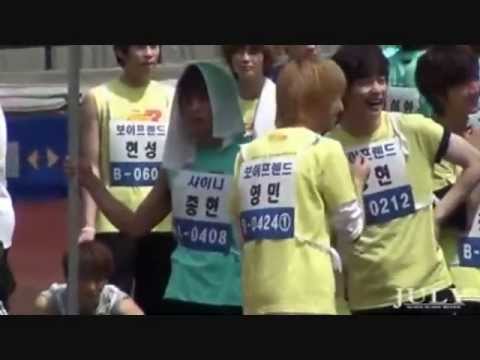 SHINee and BOYFRIEND Together :)