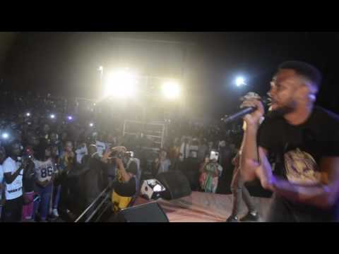 Lil'Simba - LEWO (Live) Stade Ajao