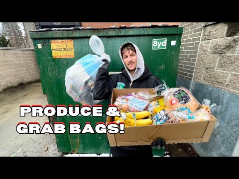 Dumpster Diving! We Found Lots Of Produce & Grab Bags!