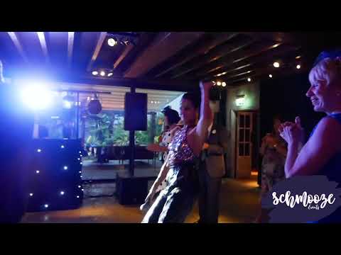 Gallery Singer DJ Duo