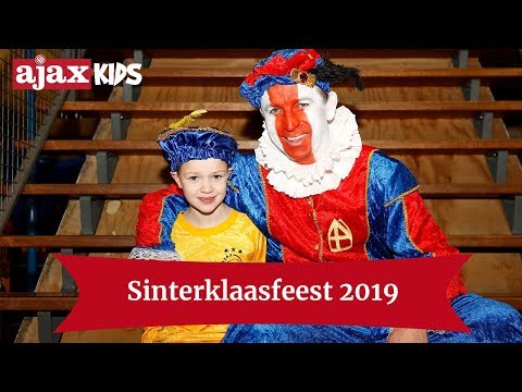 Het regent pepernoten op Ajax Kids Club Sinterklaasfeest!