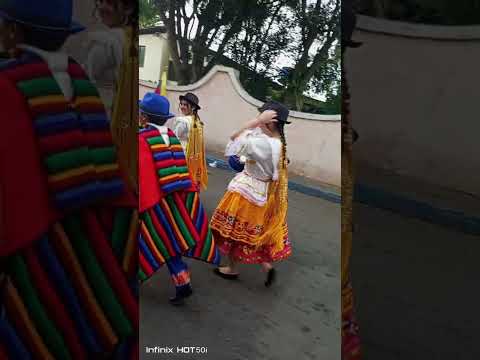 Desfile por las festividades de San Miguel de Bolívar