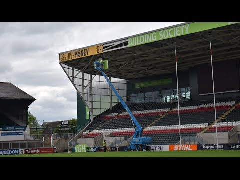 TIMELAPSE | Watch new-look Beehive Stand come to life