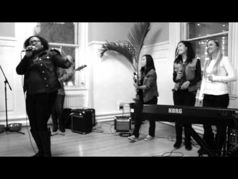 Sinnia Brown - No Srubs TLC (Cover) Berklee Loft Open Mic