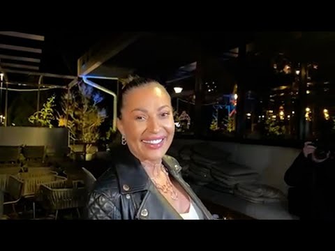 Ceca u OVOM IZDANJU kod Slobe na proslavi: Zagrlila Radanovića, a evo šta je poželela njemu i Jeleni