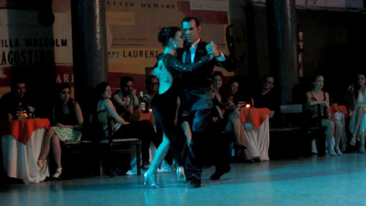 Valeria Maside and Anibal Lautaro perform milonga at Fruto Dulce Tangos