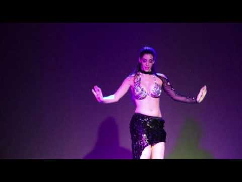 Kareemah Salsadie de Khader Ahmad en "Dance is Freedom"