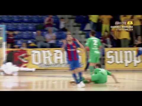 Paradas de Asier en el FC Barcelona Lassa - Magna Gurpea. 1Div, J28