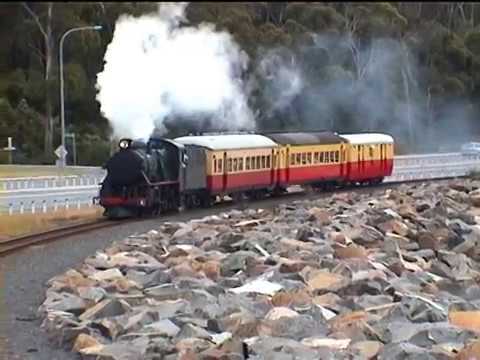 Don River Railway, NW Tasmania: Burnie-Don Steam Excursion 2004