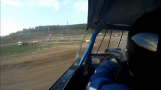 preview picture of video 'Rusty Hawes UMP Modified Heat Race Brushcreek Motorsports Complex 8.18.2012'
